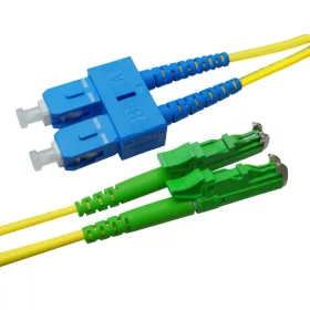   E2000/APC (R&M)-SC/UPC monomódusú duplex patch kábel, 2mm LSOH köpeny, OS2 G657.A1 szál, 1,5m