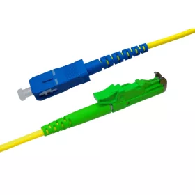   E2000/APC (R&M)-SC/UPC monomódusú szimplex patch kábel, 2mm LSOH köpeny, OS2 G657.A1 szál, 2m