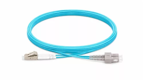 LC/UPC-SC/UPC multimódusú duplex patch kábel, 3mm LSOH köpeny, OM3, 30m