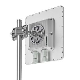 Infinet Quanta 5GHz PtP, 460Mbps@40MHz, 900k pps, 23dBi duál-pol. antenna, GbE+SFP Port, 500mW Tx   Infinet Quanta 5GHz PtP, 460Mbps@40MHz, 900k pps, 23dBi duál-pol. antenna, GbE+SFP Port, 500mW Tx
